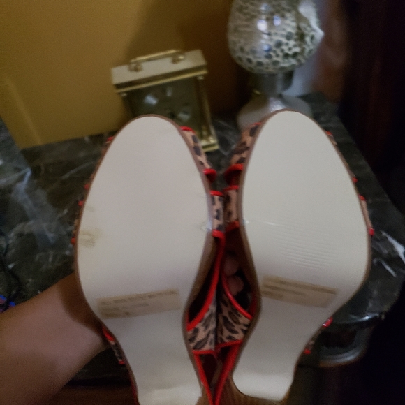 Heels - Picture 5 of 6